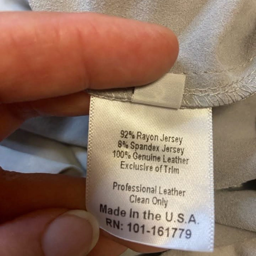 Illia Light Gray Drape Top size 2/small‎ - Picture 5 of 10